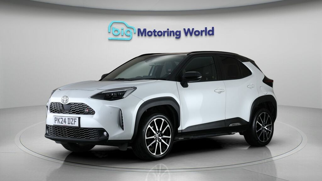 Toyota Yaris Cross Gr Sport PK24DZF White #3