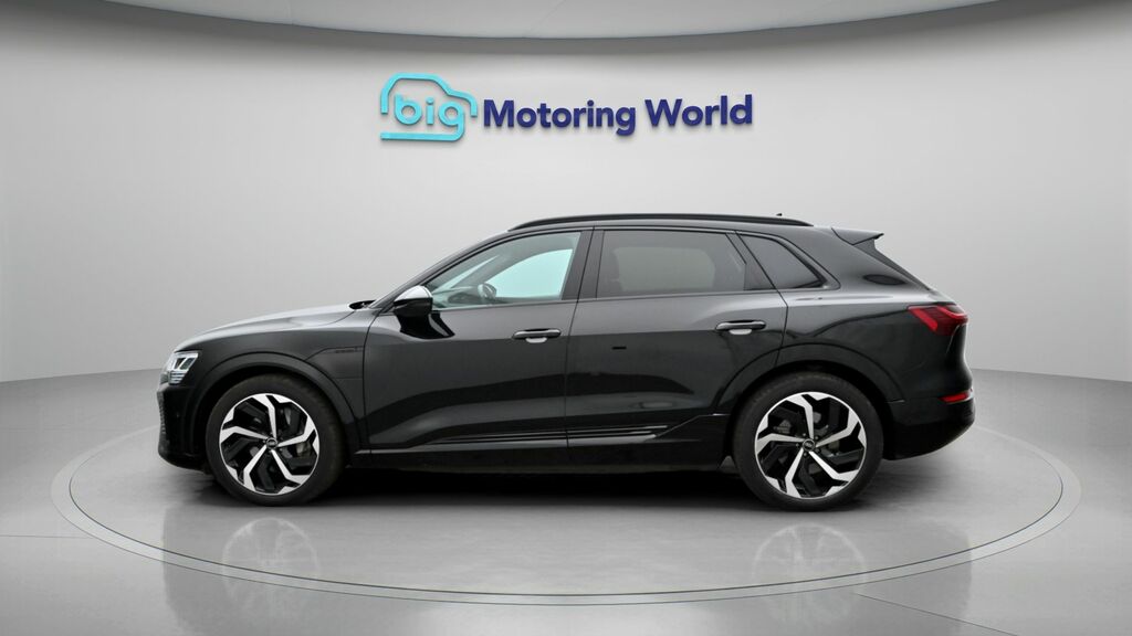 Audi Q8 e tron Black Edition LS23XDP Black #4
