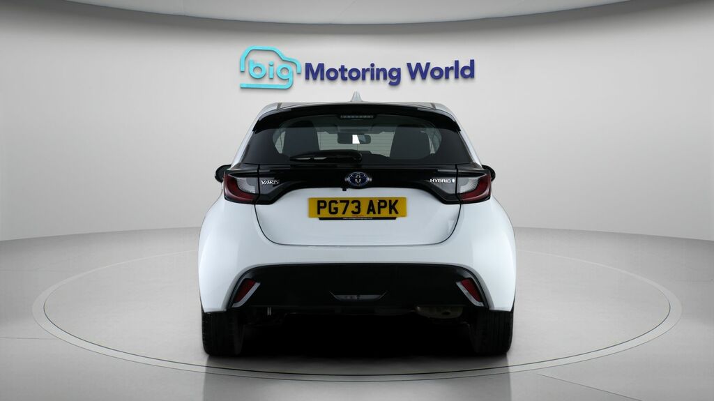 Toyota Yaris Icon PG73APK White #6