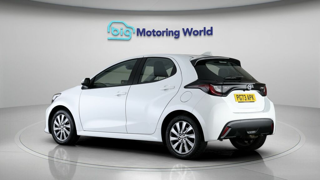 Toyota Yaris Icon PG73APK White #5