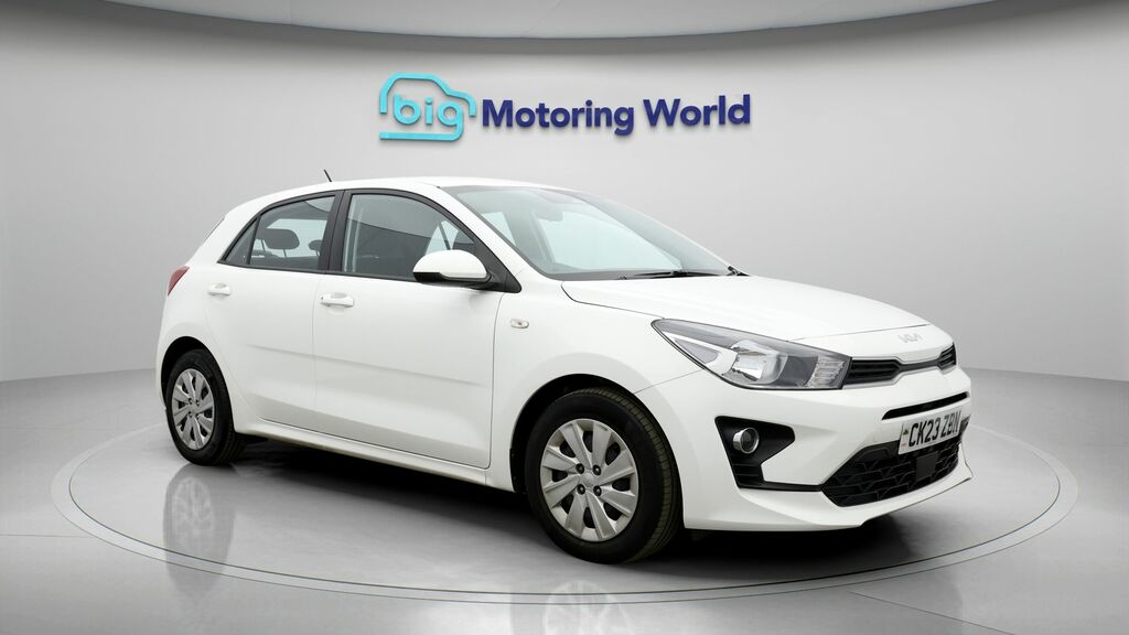 Kia RIO 1 White