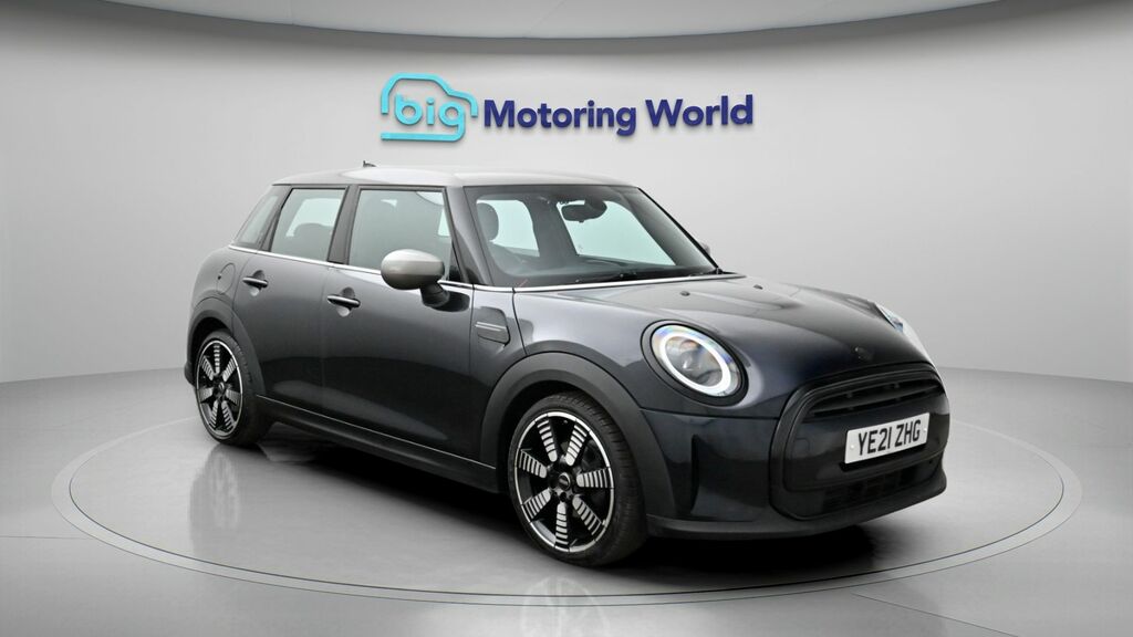 Mini Hatch Cooper Exclusive YE21ZHG Blue