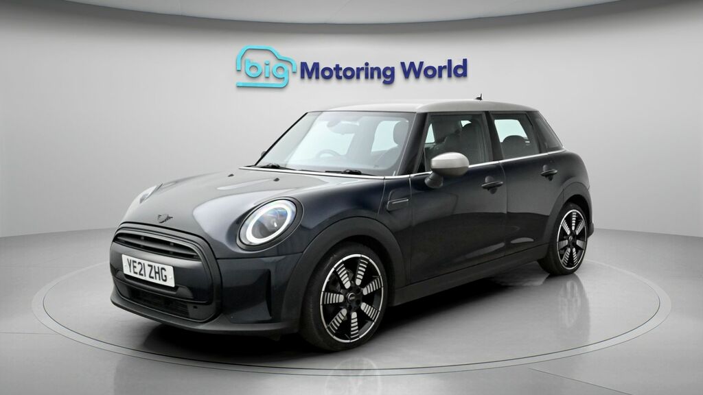 Mini Hatch Cooper Exclusive YE21ZHG Blue #3