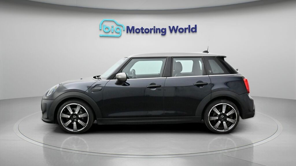 Mini Hatch Cooper Exclusive YE21ZHG Blue #4