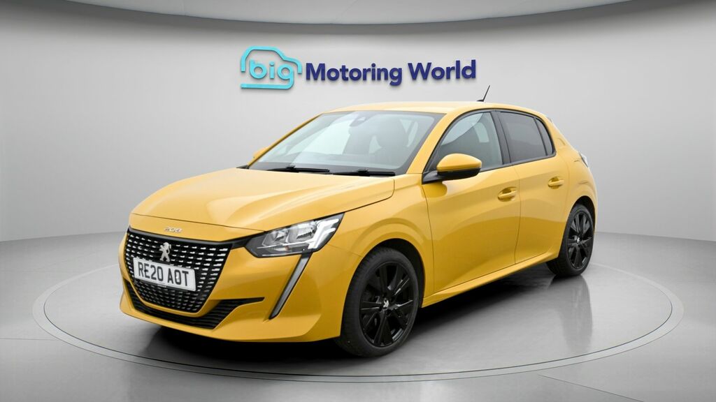 Peugeot 208 Allure Yellow #3