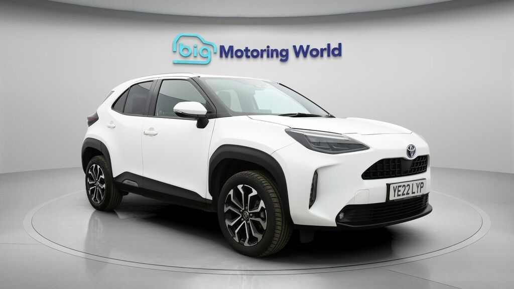 Toyota Yaris Cross Design White