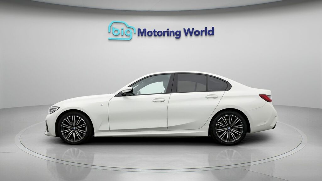 BMW 3 Series M Sport YG70SBU White #4