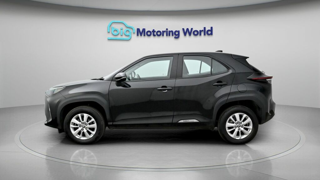 Toyota Yaris Cross Icon Black #4