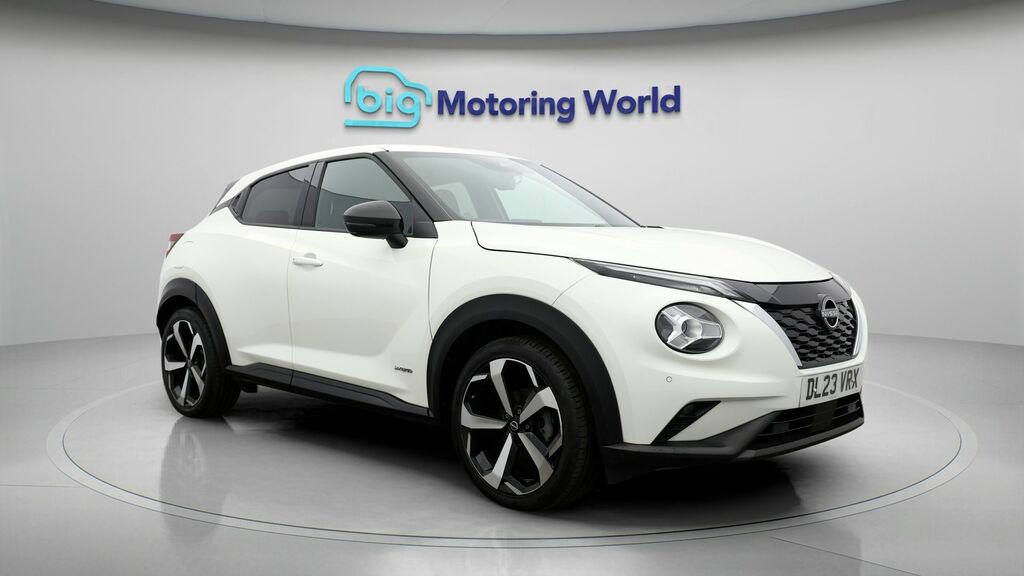 Nissan Juke Tekna White