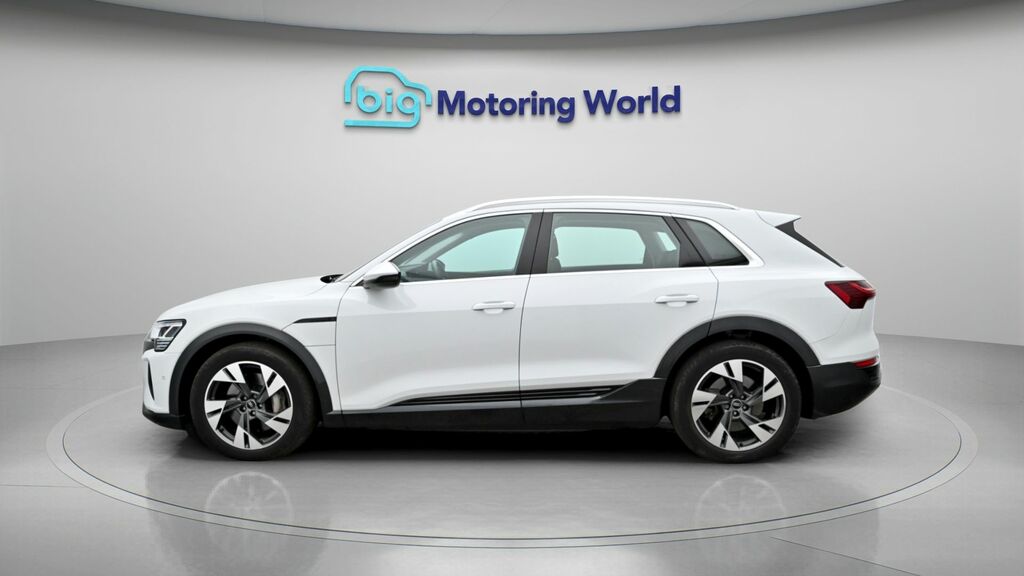 Audi Q8 e tron Sport RK23MGU White #4