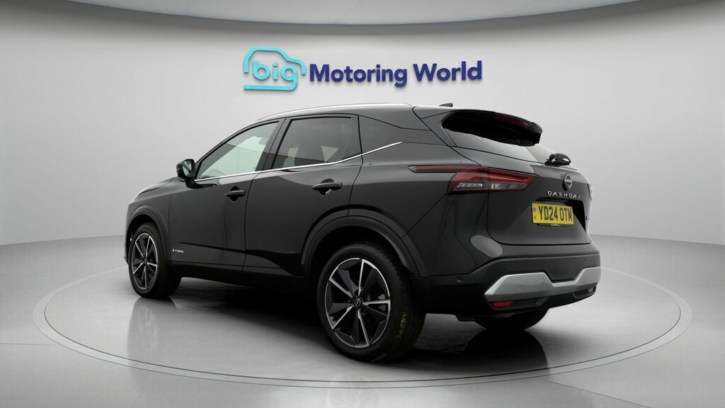 Nissan Qashqai Tekna Black #5