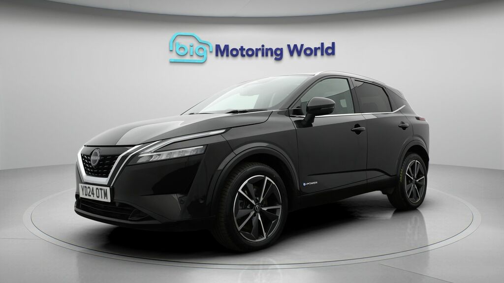 Nissan Qashqai Tekna Black #3