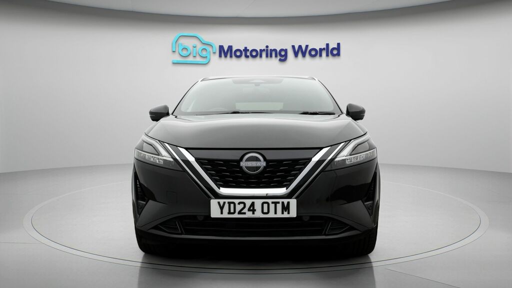 Nissan Qashqai Tekna Black #2