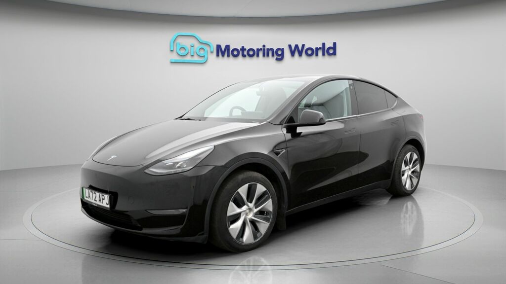 Tesla Model Y Long Range LA72APJ Black #3
