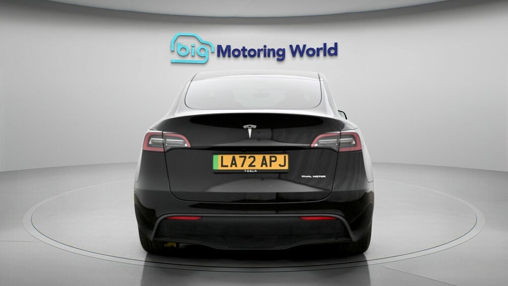 Tesla Model Y Long Range LA72APJ Black #6