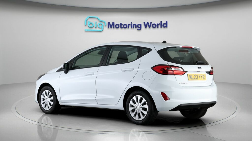 Ford Fiesta Trend White #5