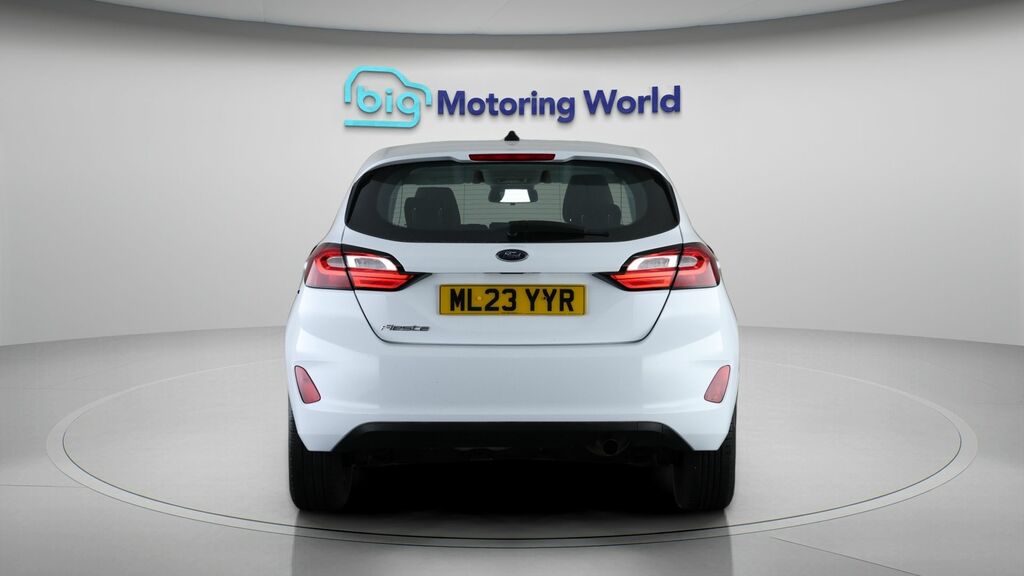 Ford Fiesta Trend White #6
