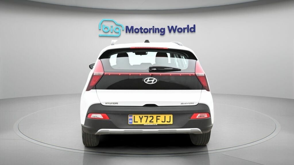 Hyundai Bayon Se Connect LY72FJJ White #6
