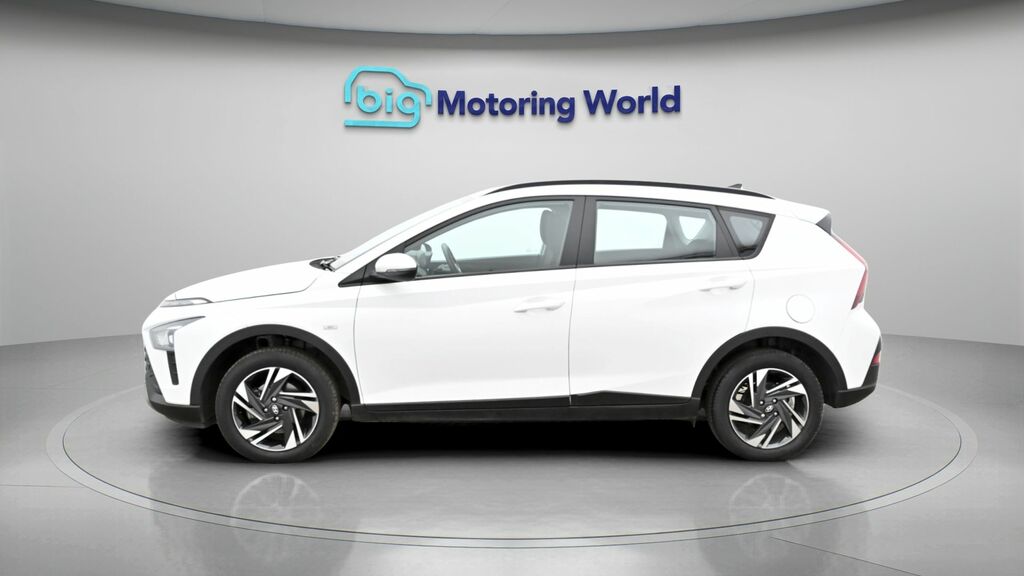 Hyundai Bayon Se Connect LY72FJJ White #4