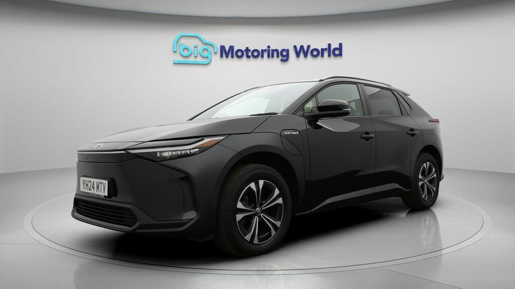 Toyota bZ4X Motion Black #3