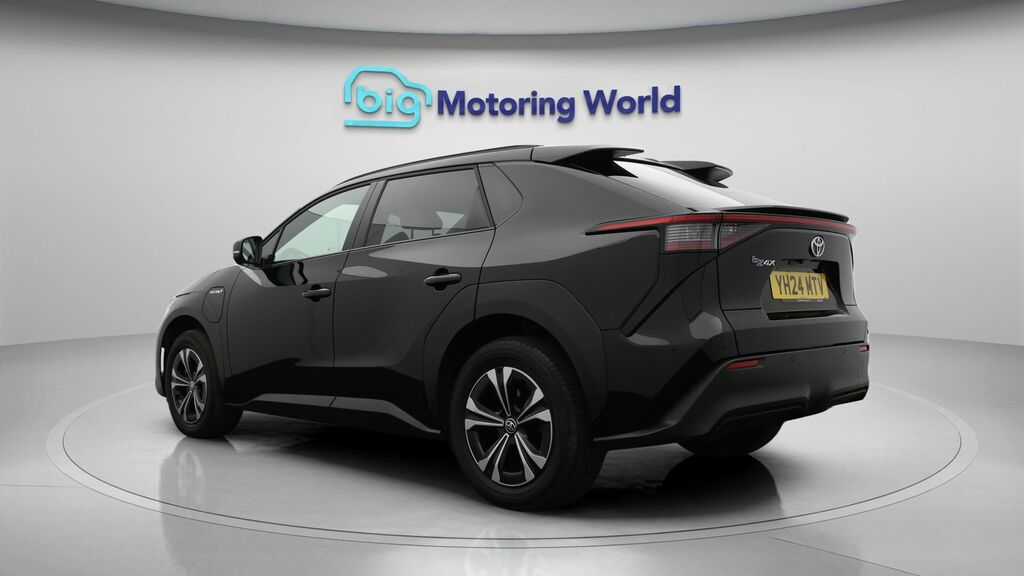 Toyota bZ4X Motion Black #5