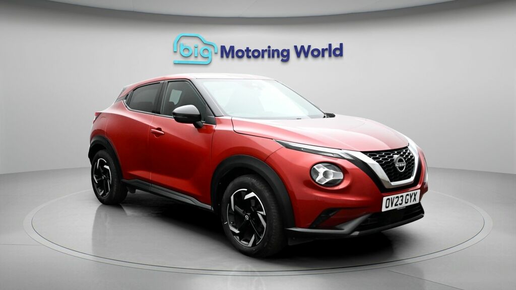 Nissan Juke N-connecta OV23GYX Red