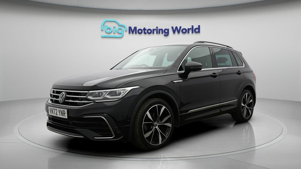 Volkswagen Tiguan R-line VN72YNR Black #3