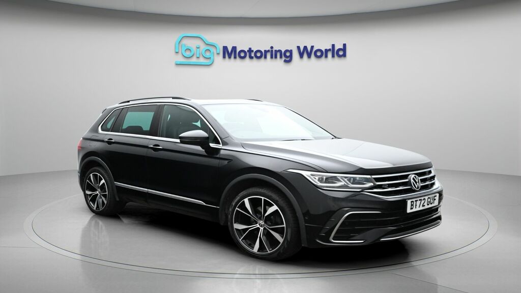 Volkswagen Tiguan R-line Black