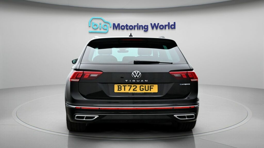 Volkswagen Tiguan R-line BT72GUF Black #6