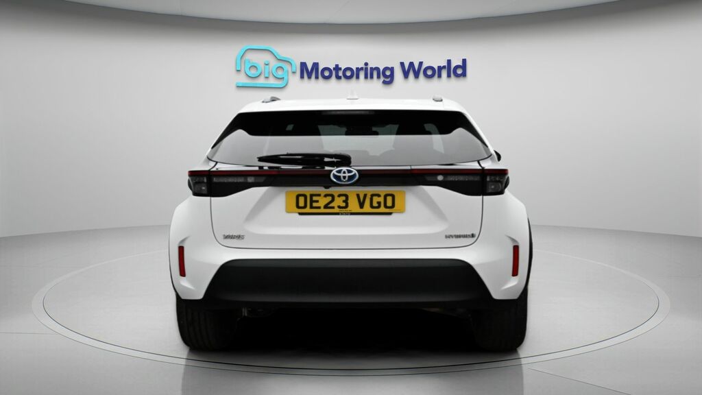 Toyota Yaris Cross Design OE23VGO White #6
