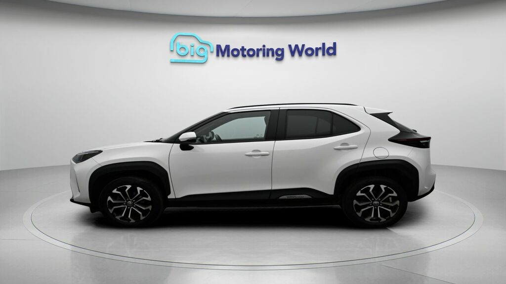Toyota Yaris Cross Design OE23VGO White #4