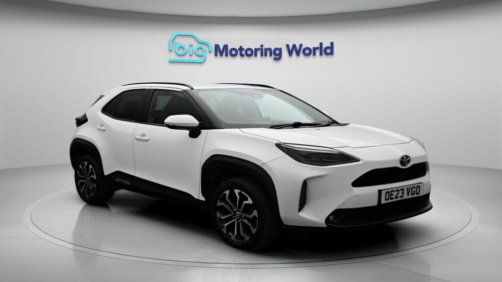 Toyota Yaris Cross Design White