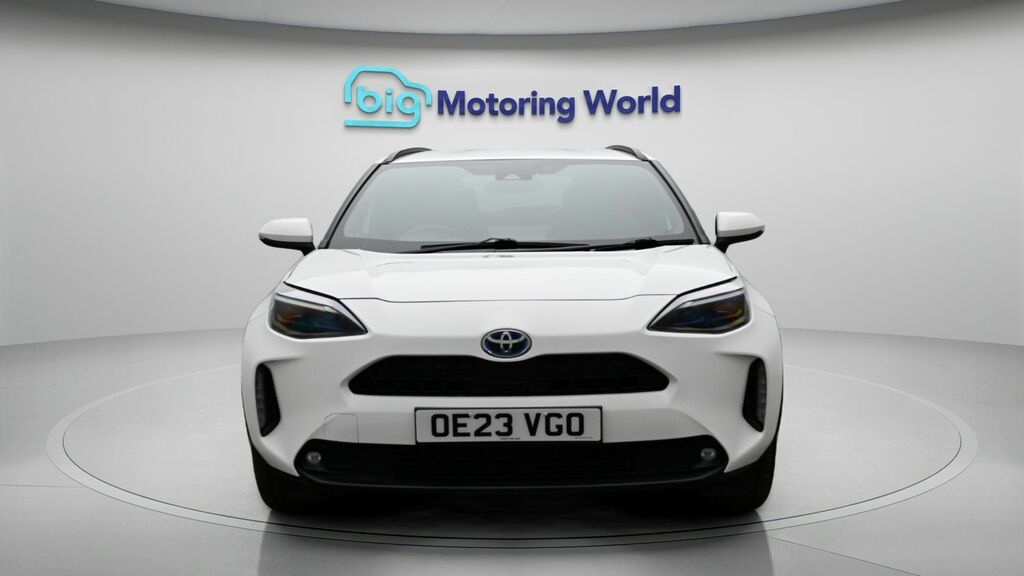 Toyota Yaris Cross Design OE23VGO White #2