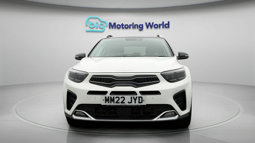 Kia Stonic Gt-line S MM22JYD White #2