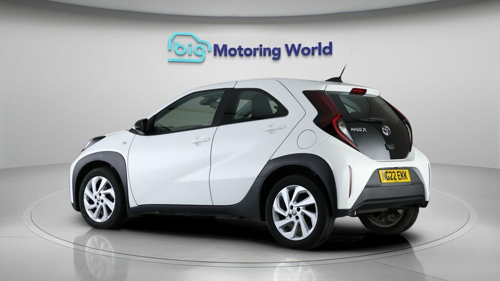 Toyota Aygo X Pure NG22EKK White #5
