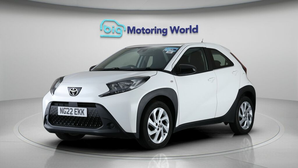 Toyota Aygo X Pure NG22EKK White #3