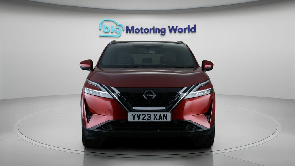 Nissan Qashqai Tekna YV23XAN Red #2