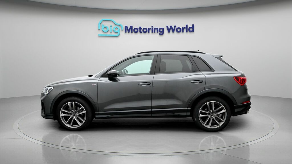 Audi Q3 Black Edition ML22EPV Grey #4