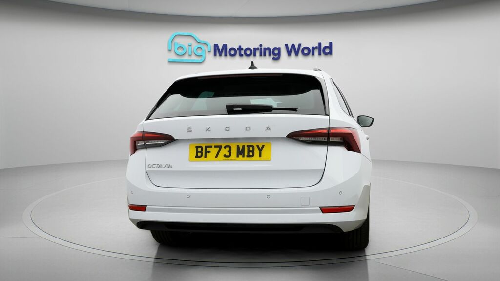 Skoda Octavia Se Technology White #6