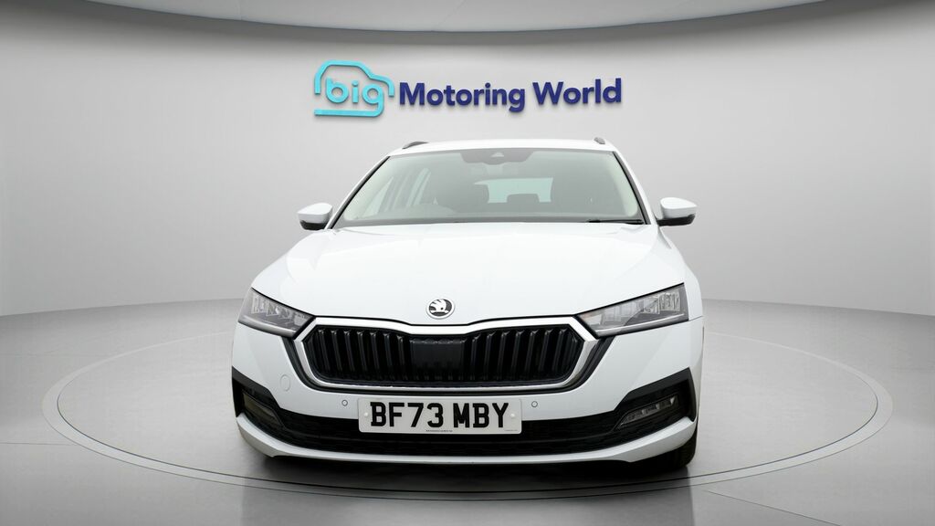 Skoda Octavia Se Technology White #2