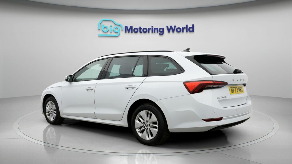 Skoda Octavia Se Technology White #5
