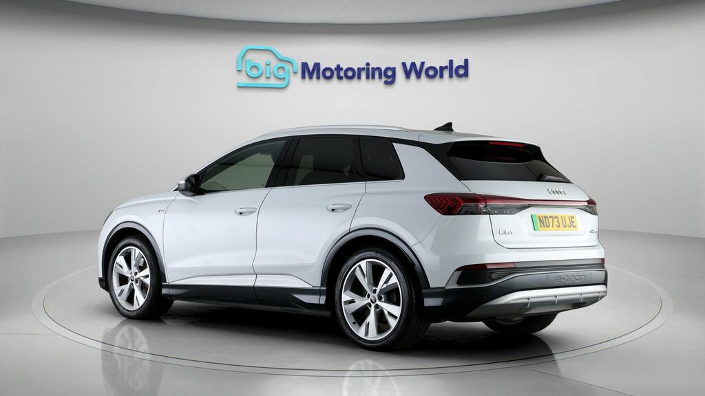 Audi Q4 E Tron S Line ND73UJE White #5