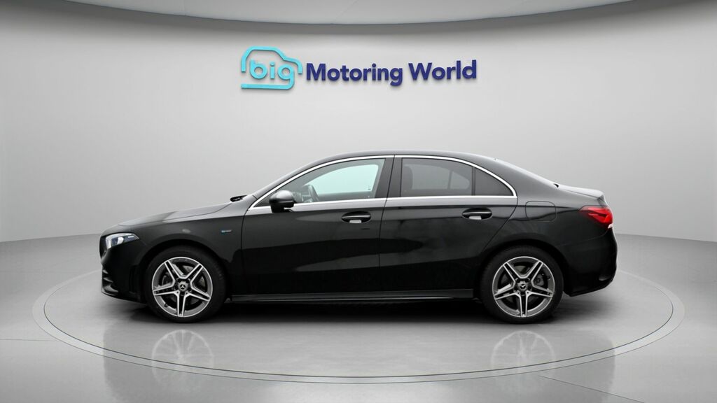 Mercedes-Benz A Class Amg Line LS70BHL Black #4