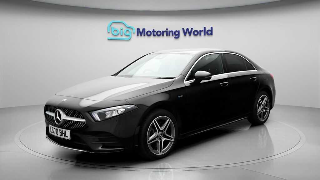 Mercedes-Benz A Class Amg Line LS70BHL Black #3