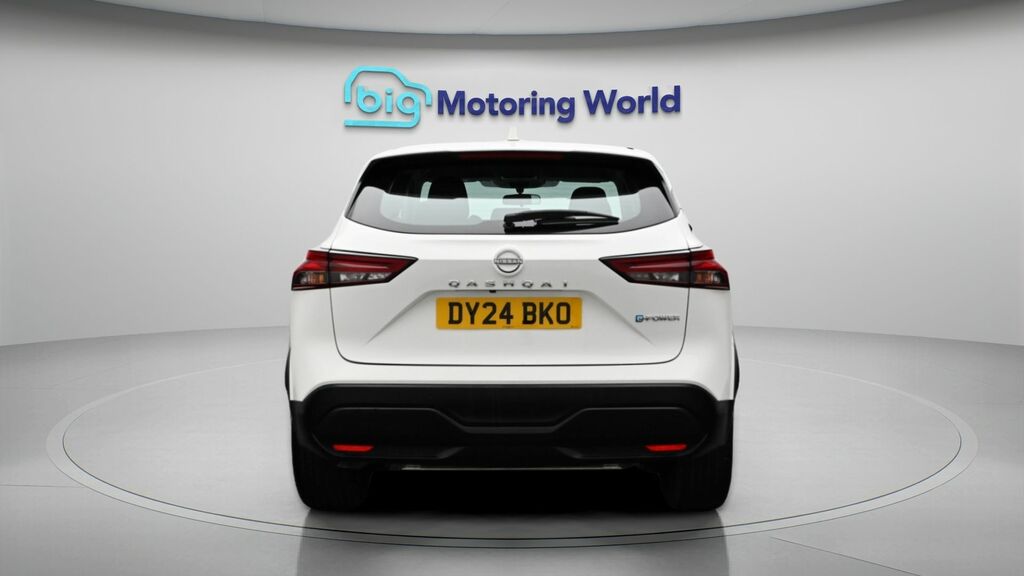 Nissan Qashqai Acenta Premium DY24BKO White #6