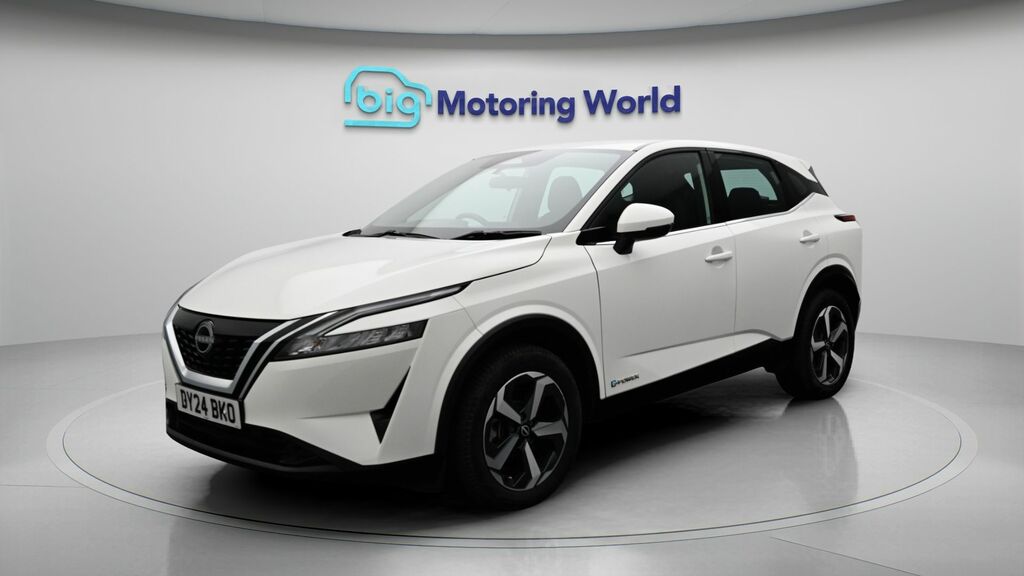 Nissan Qashqai Acenta Premium DY24BKO White #3