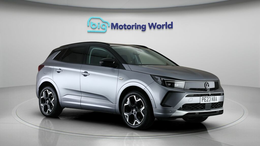 Vauxhall Grandland Ultimate Grey
