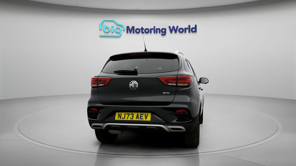 MG ZS Exclusive NJ73AEV Black #6