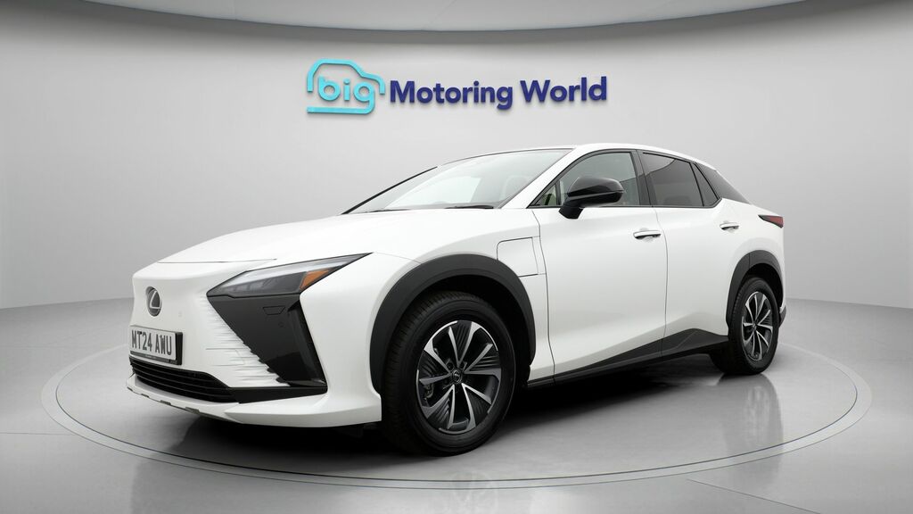 Lexus RZ Premium White #3