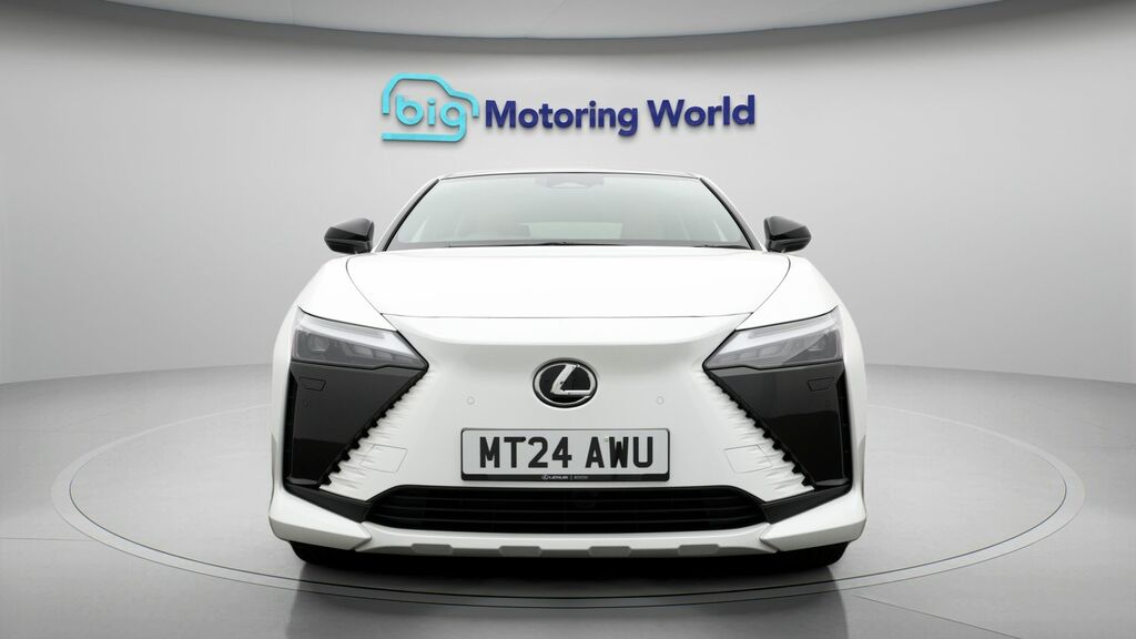Lexus RZ Premium White #2